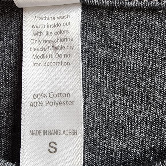 Teemax Gray/Pink Martha's Vineyard Island Whale Long-Sleeve T-Shirt Size Small - Picture 12 of 16